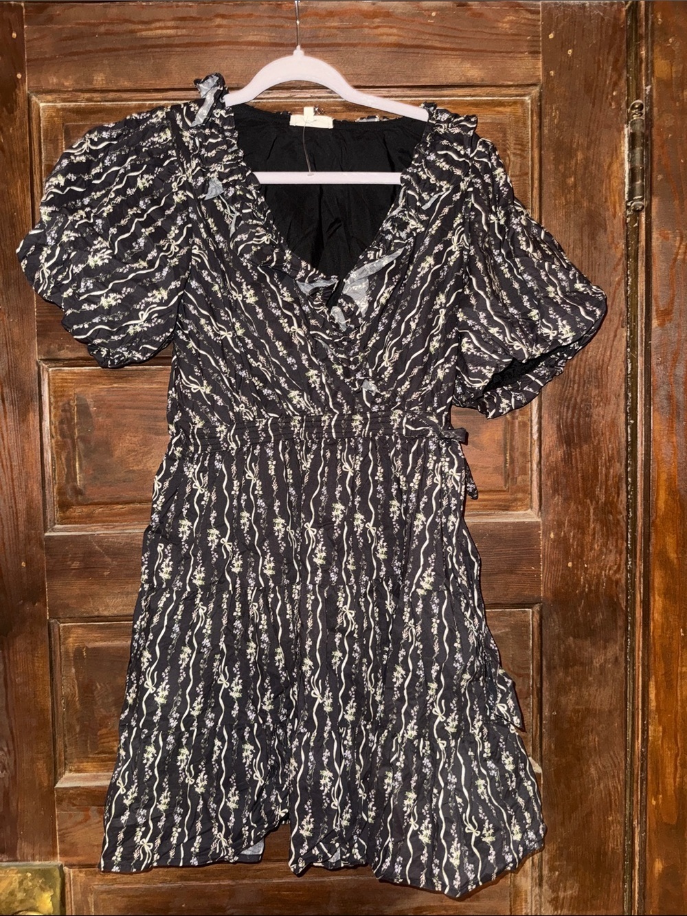 Black Bow & Floral Ruffle-Trim Short Dress, Puff Sleeves with Pockets